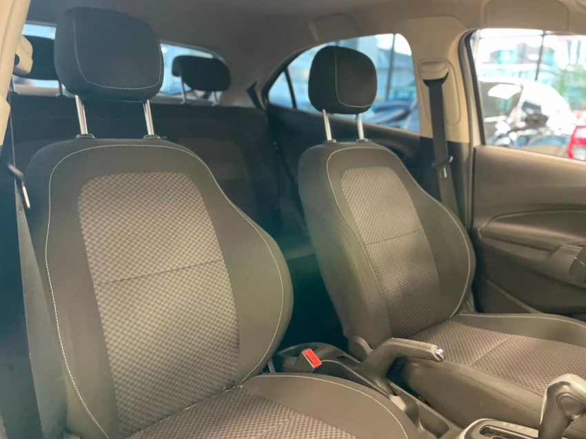 chevrolet onix 1.4 mpfi advantage 8v flex 4p automatico 201812