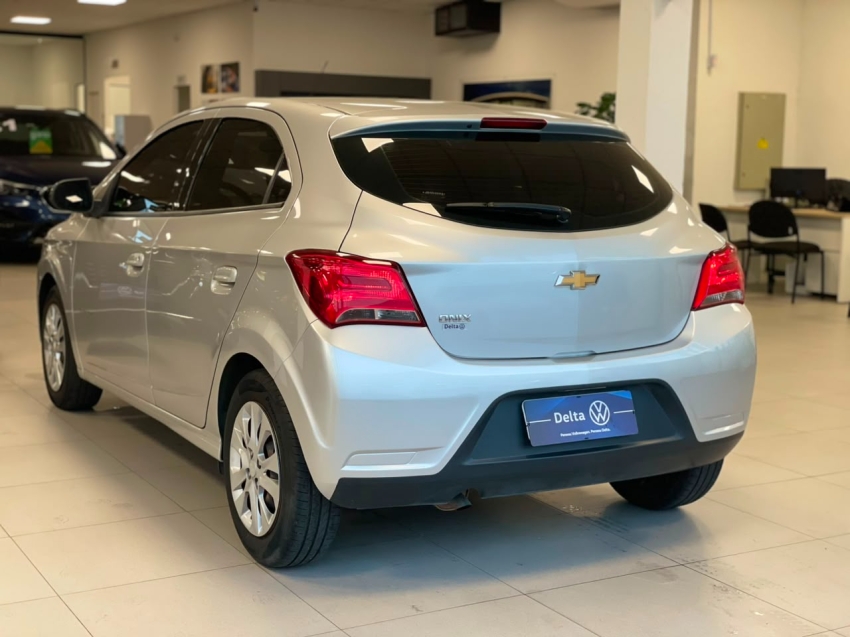 chevrolet onix 1.4 mpfi advantage 8v flex 4p automatico 201818