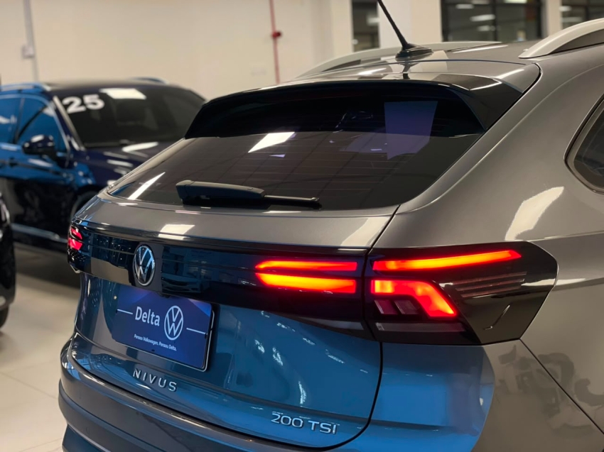 volkswagen nivus 1.0 200 tsi total flex highline automatico 4p 202215