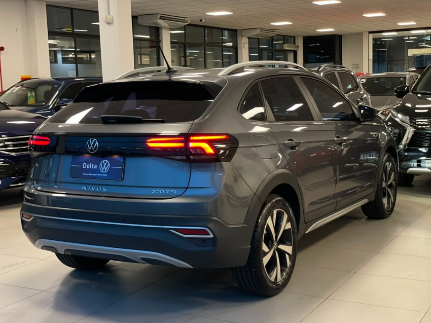 volkswagen nivus 1.0 200 tsi total flex highline automatico 4p 202216