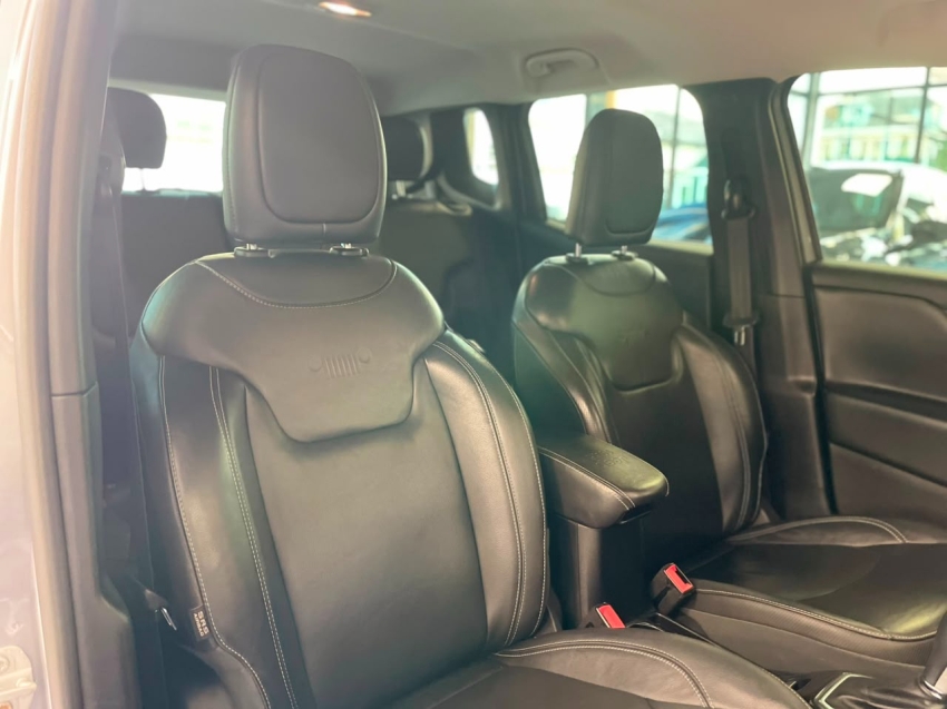 jeep renegade 1.3 t270 turbo flex longitude at6 1p automatico 202413