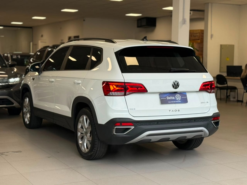 volkswagen taos 1.4 250 tsi total flex comfortline automatico 4p 202217