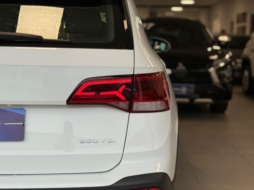volkswagen taos 1.4 250 tsi total flex highline automatico 4p 202416