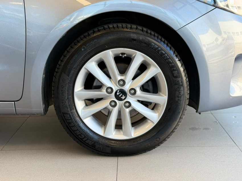 kia cerato 1.6 sx 16v flex 4p automatico 20184