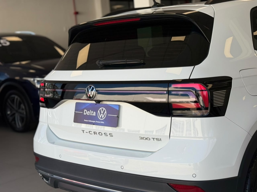 volkswagen t-cross 1.0 200 tsi total flex comfortline automatico 4p 202414