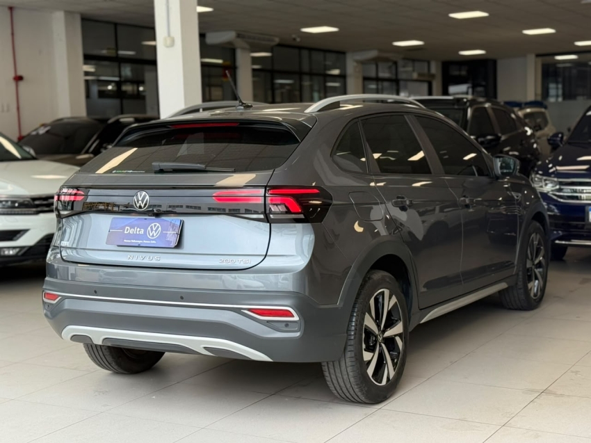 volkswagen nivus 1.0 200 tsi total flex highline automatico 4p 202413