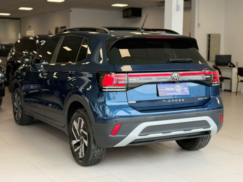volkswagen t-cross 1.0 200 tsi total flex comfortline automatico 4p 202615