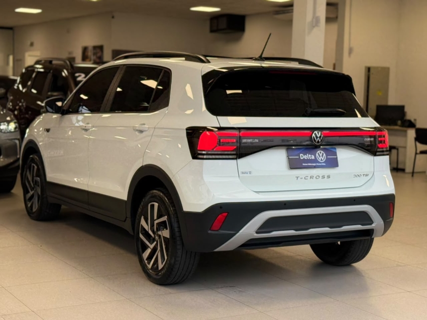 volkswagen t-cross 1.0 200 tsi total flex comfortline automatico 4p 202517