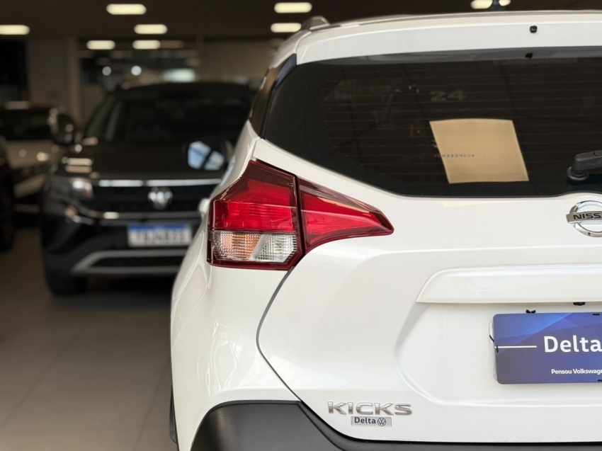 nissan kicks 1.6 16v flexstart sv 4p xtronic flex automatico 202018