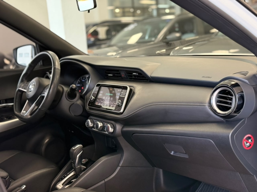 nissan kicks 1.6 16v flexstart sv 4p xtronic flex automatico 202011