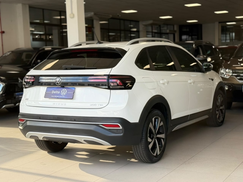 volkswagen nivus 1.0 200 tsi total flex highline automatico 4p 202115