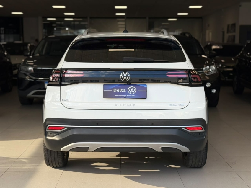 volkswagen nivus 1.0 200 tsi total flex highline automatico 4p 202114