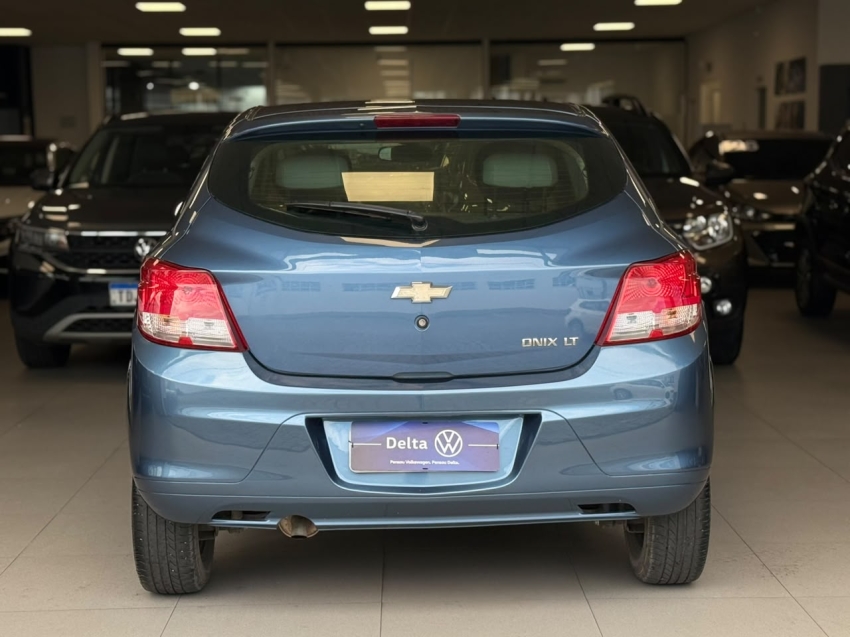 chevrolet onix 1.0 mpfi lt 8v flex 4p manual 201615