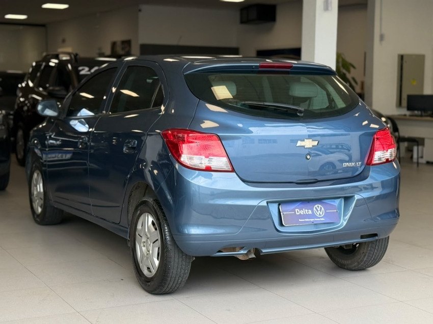 chevrolet onix 1.0 mpfi lt 8v flex 4p manual 201616