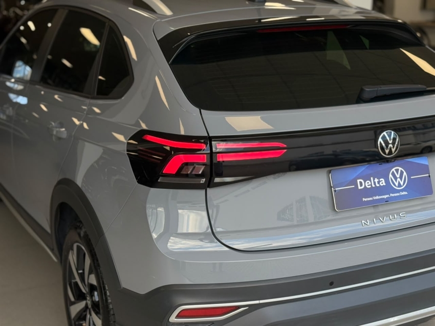 volkswagen nivus 1.0 200 tsi total flex highline automatico 4p 202317