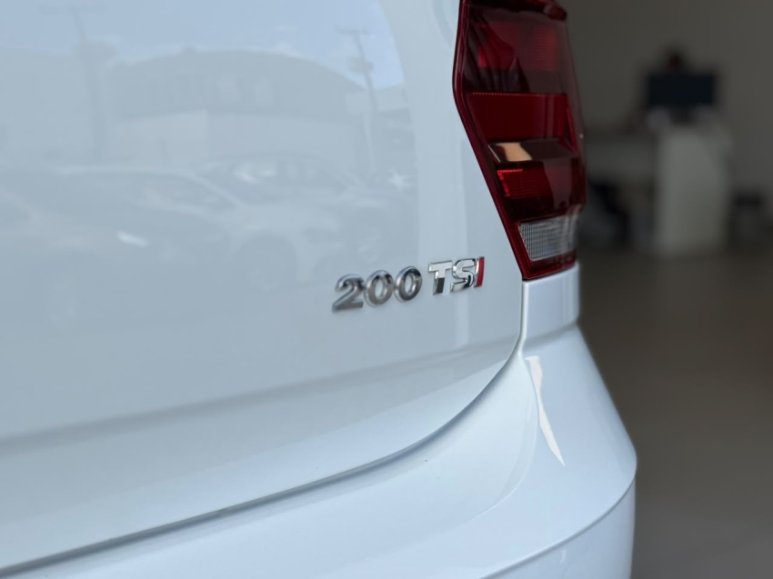 volkswagen polo 1.0 200 tsi comfortline automatico flex 4p 202118
