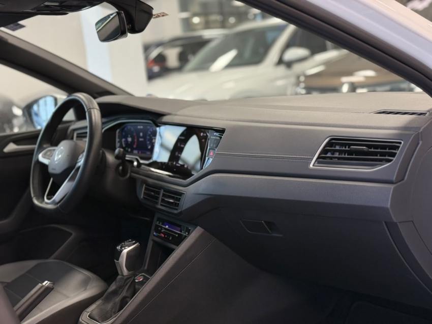 volkswagen nivus 1.0 200 tsi total flex highline automatico 4p 202411