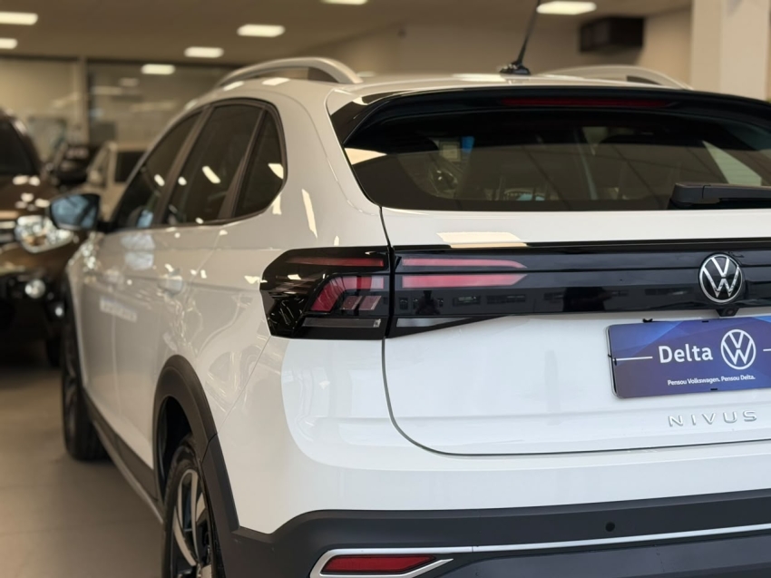 volkswagen nivus 1.0 200 tsi total flex highline automatico 4p 202417