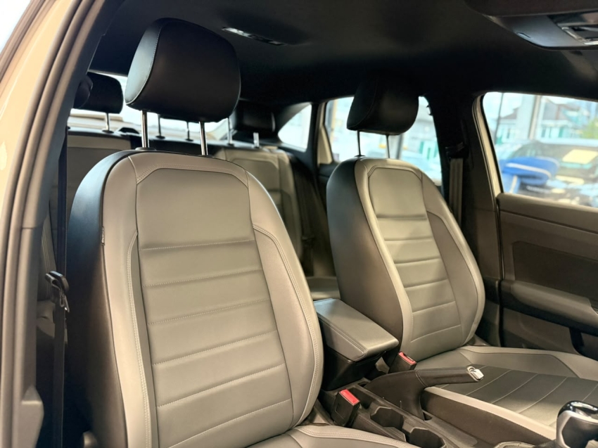 volkswagen nivus 1.0 200 tsi total flex highline automatico 4p 202413