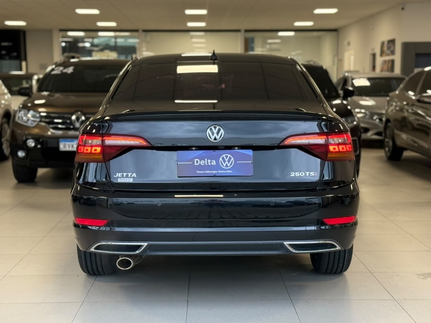 volkswagen jetta 1.4 250 tsi total flex r-line tiptronic 4p automatico 201815