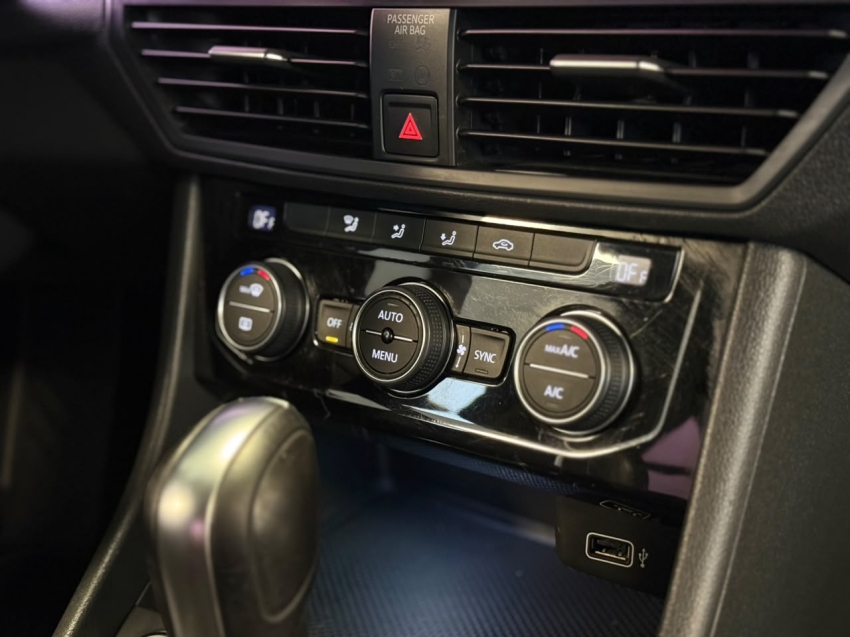 volkswagen jetta 1.4 250 tsi total flex r-line tiptronic 4p automatico 201812