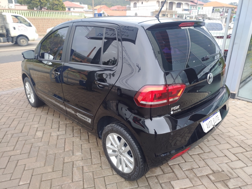 volkswagen fox 1.6 msi total flex connect 4p manual 2020