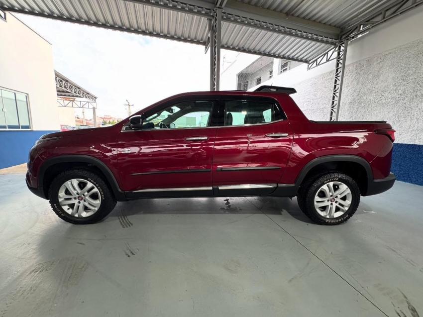 fiat toro 2.0 16v turbo diesel volcano 4wd at9 4p automatico 2017