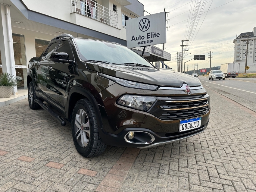 fiat toro 2.0 16v turbo diesel volcano 4wd at9 4p automatico 2017 fiat toro 2.0 16v turbo diesel volcano 4wd at9 4p automatico 2017