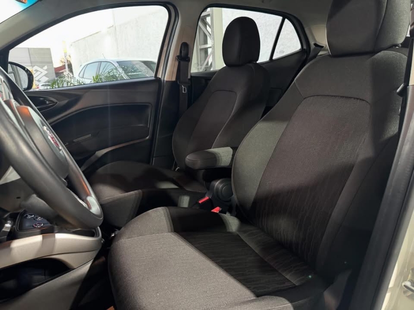 fiat argo 1.3 firefly flex drive gsr 4p semiautomatico 2018