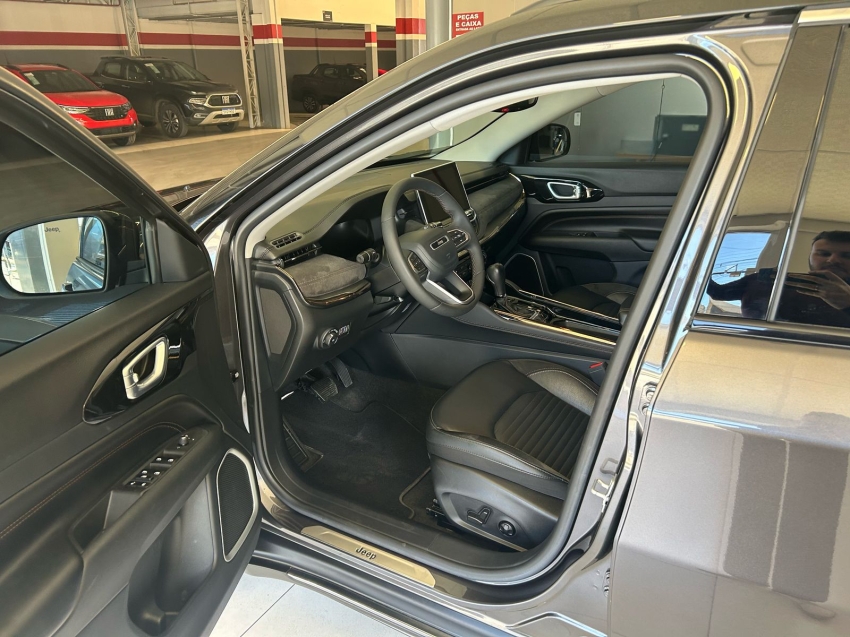 jeep commander 1.3 t270 turbo flex limited at6 4p manual 2023