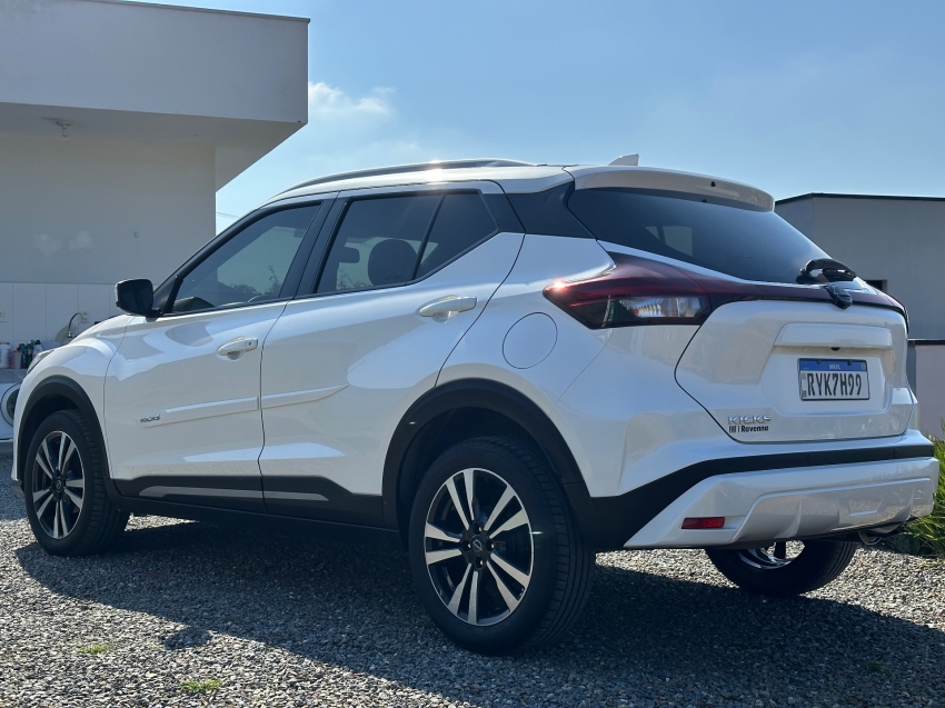 nissan kicks 1.6 16v flexstart advance xtronic flex 4p automatico 2024