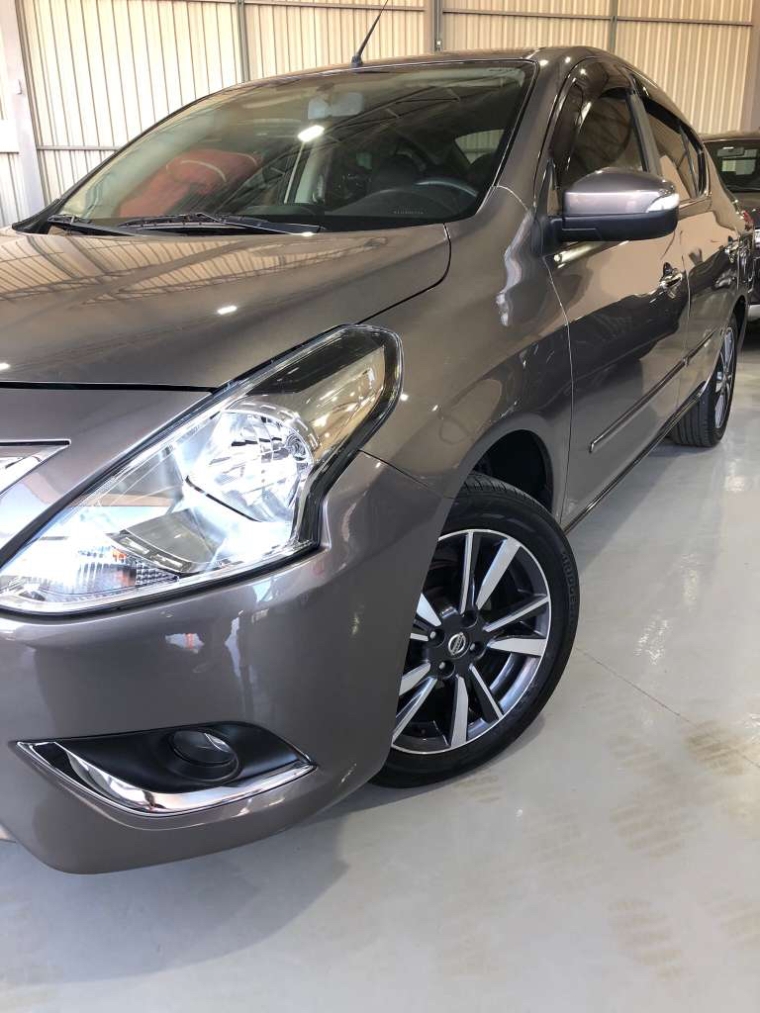 nissan versa 1.6 16v flexstart sl 4p xtronic flex automatico 2020