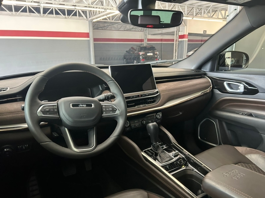 jeep commander 2.0 td380 turbo diesel overland at9 4p automatico 20238