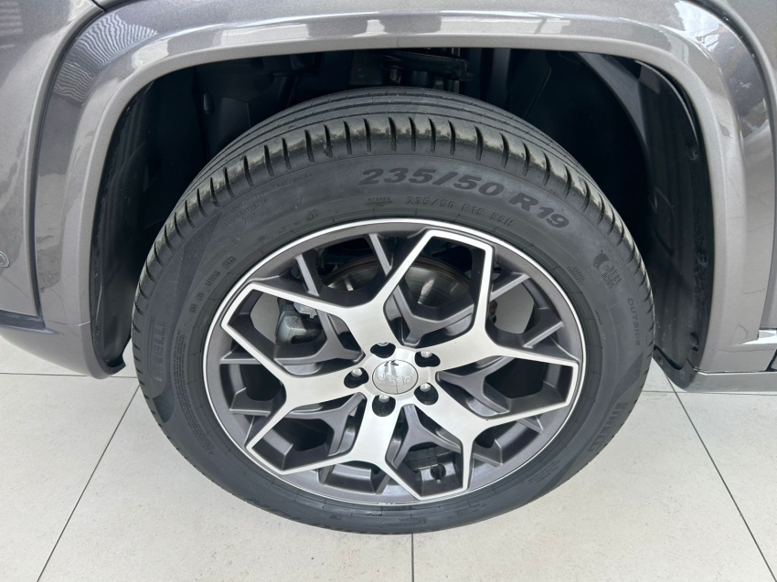 jeep commander 2.0 td380 turbo diesel overland at9 4p automatico 20234