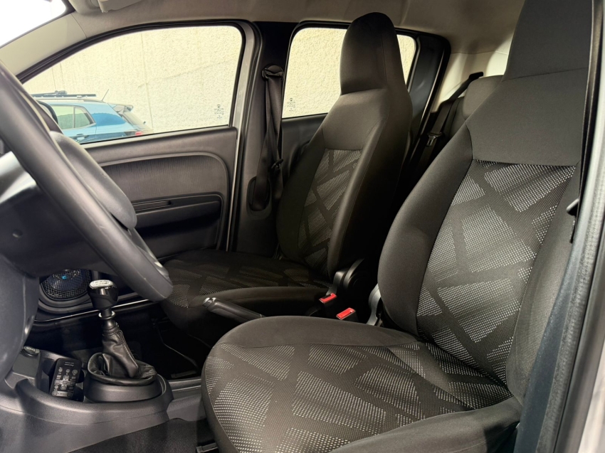 fiat mobi 1.0 evo flex like. manual 4p 20197