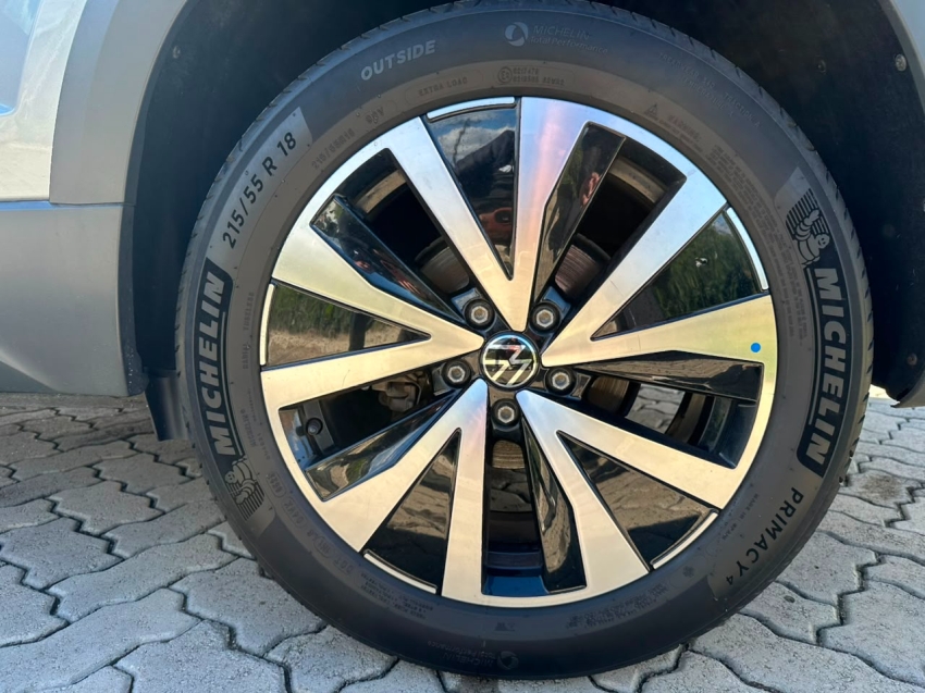 volkswagen taos 1.4 250 tsi total flex highline automatico 4p 20226