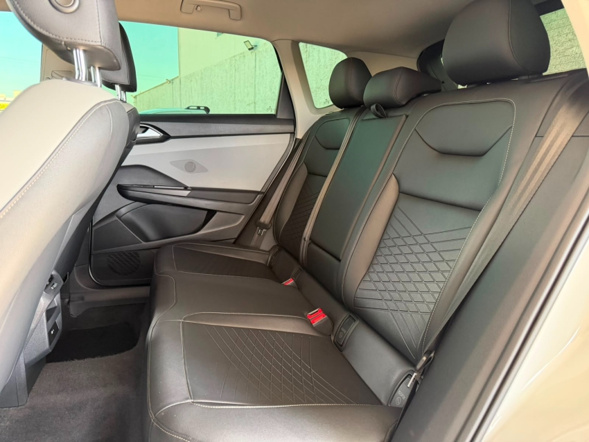 volkswagen taos 1.4 250 tsi total flex comfortline automatico 4p 202214