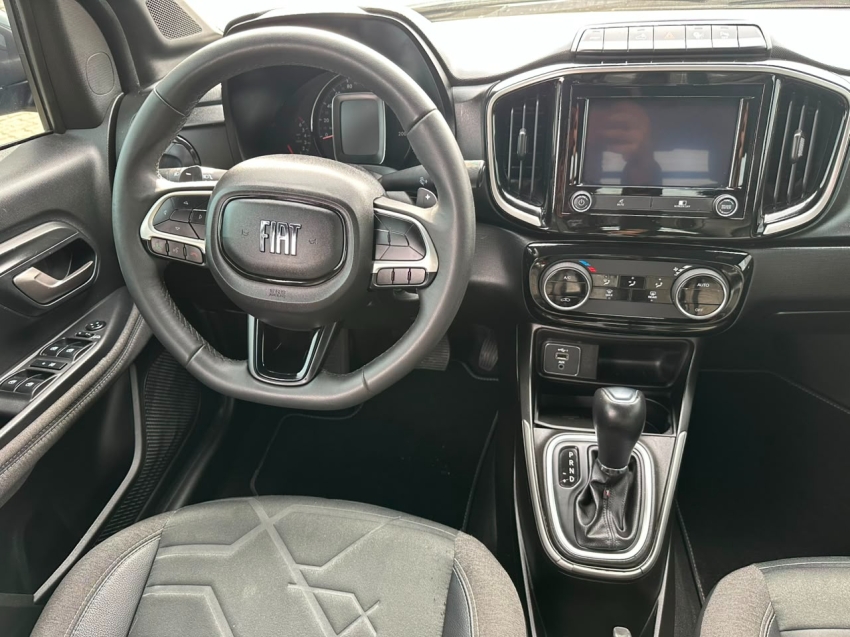 fiat strada 1.3 firefly flex volcano cd cvt 4p automatico 202410