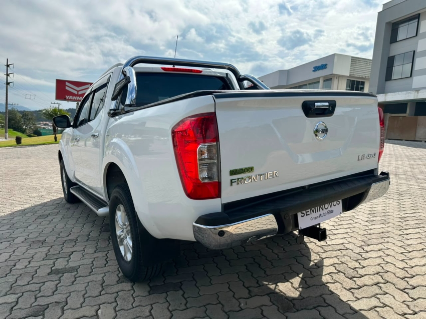 nissan frontier 2.3 16v turbo diesel le cd 4x4 automatico 4p 20174