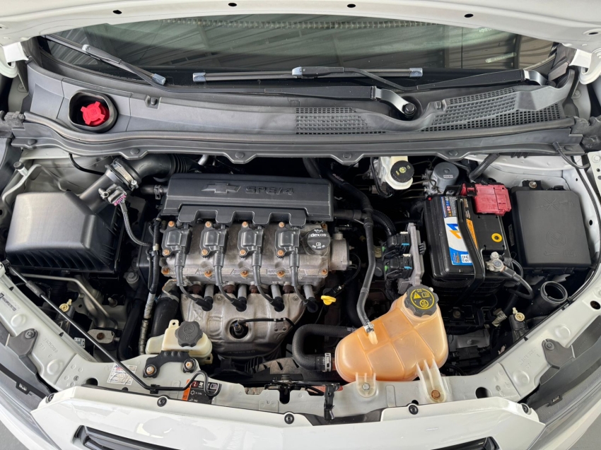 chevrolet onix 1.4 mpfi effect 8v flex 4p manual 2016