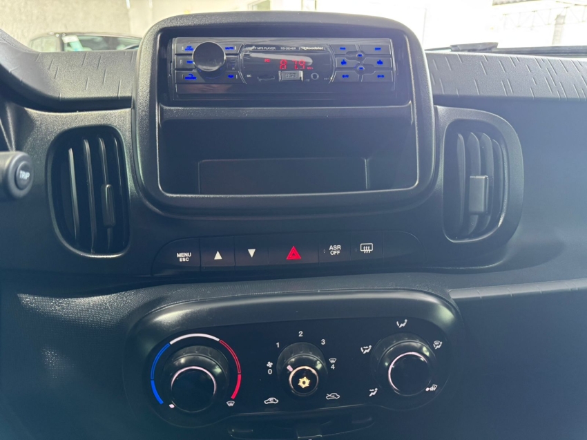 fiat mobi 1.0 evo flex like. manual 4p 2025
