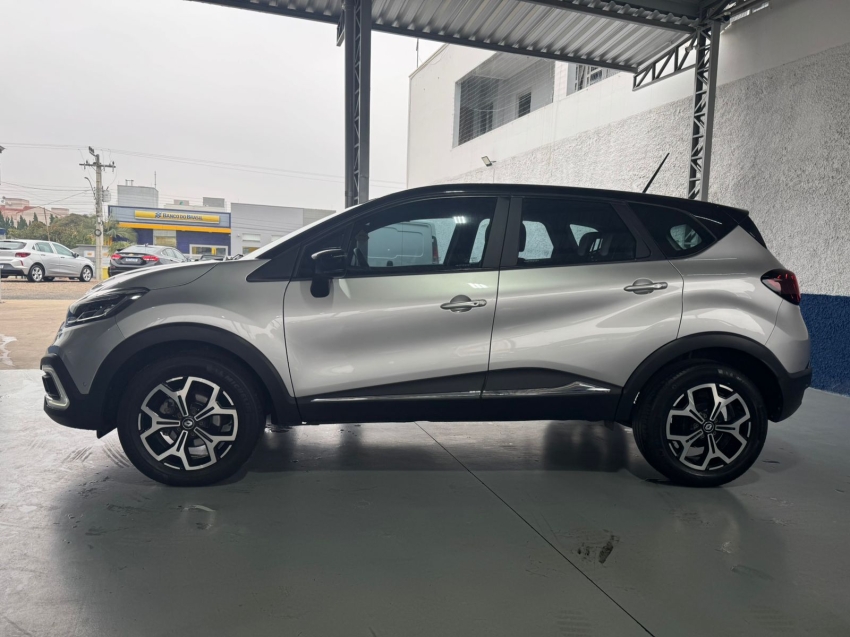 renault captur 1.3 tce flex iconic x-tronic 4p automatico 2022