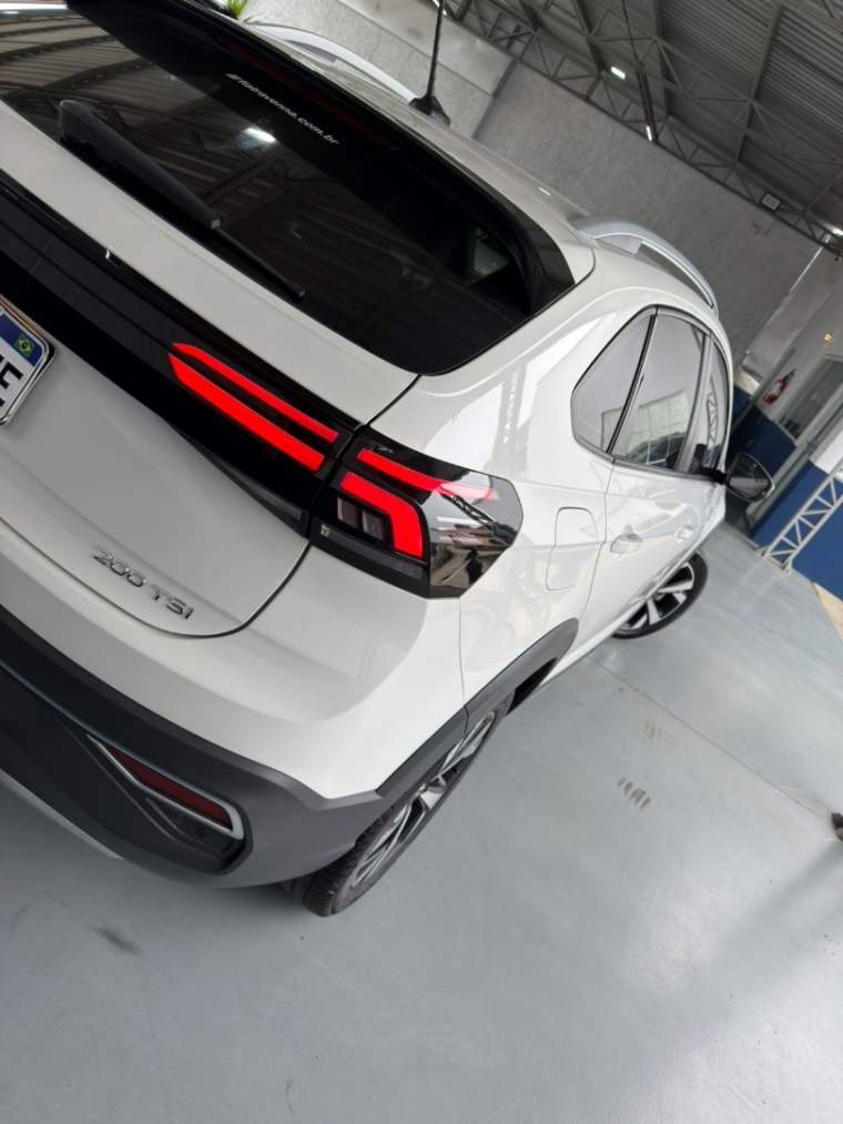 volkswagen nivus 1.0 200 tsi total flex highline automatico 4p 202114