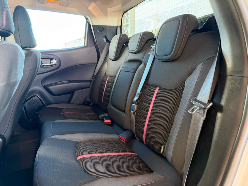 fiat toro 1.8 16v evo flex freedom at6 4p automatico 20198