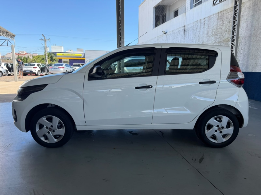 fiat mobi 1.0 evo flex like. manual 4p 20202