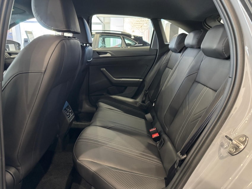volkswagen nivus 1.0 200 tsi total flex highline automatico.