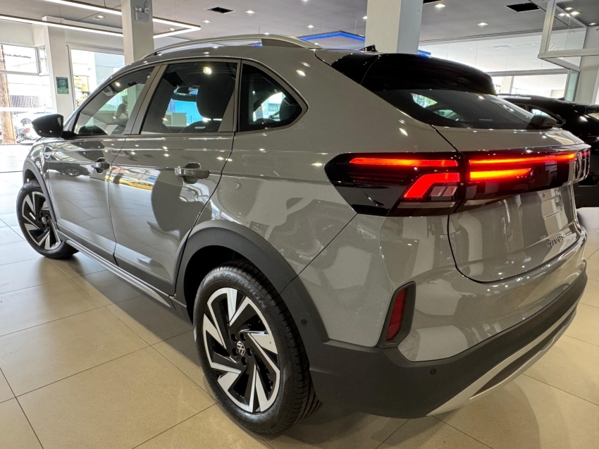 volkswagen nivus 1.0 200 tsi total flex highline automatico.
