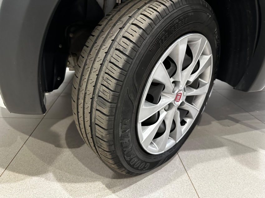 fiat mobi 1.0 evo flex like. manual