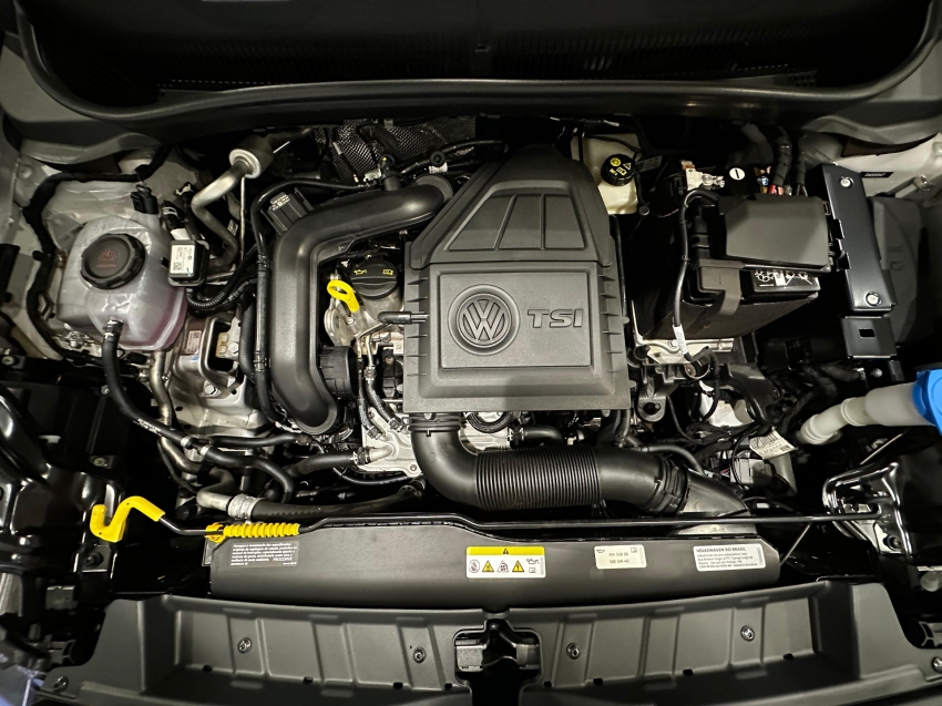 volkswagen t-cross 1.0 200 tsi total flex comfortline automatico.