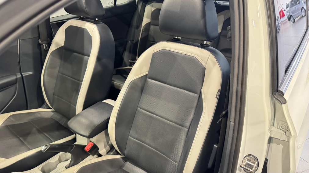 volkswagen t-cross 1.4 250 tsi total flex highline automatico.